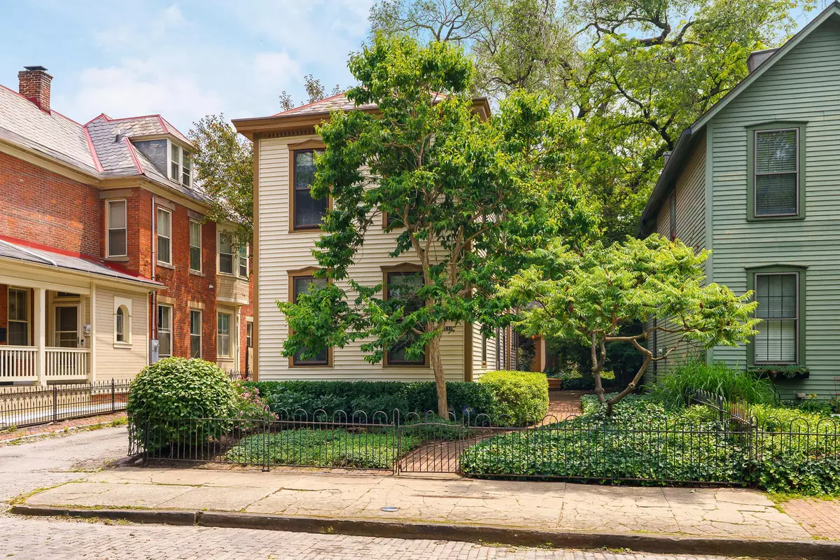Columbus, OH 43206,582 S 6th Street