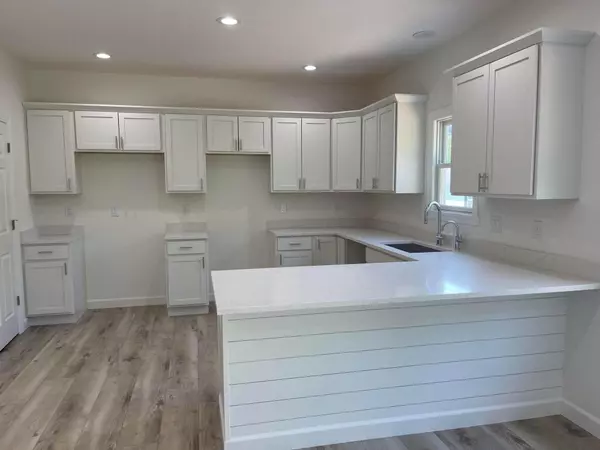 Logan, OH 43138,32318 Redbud Lane