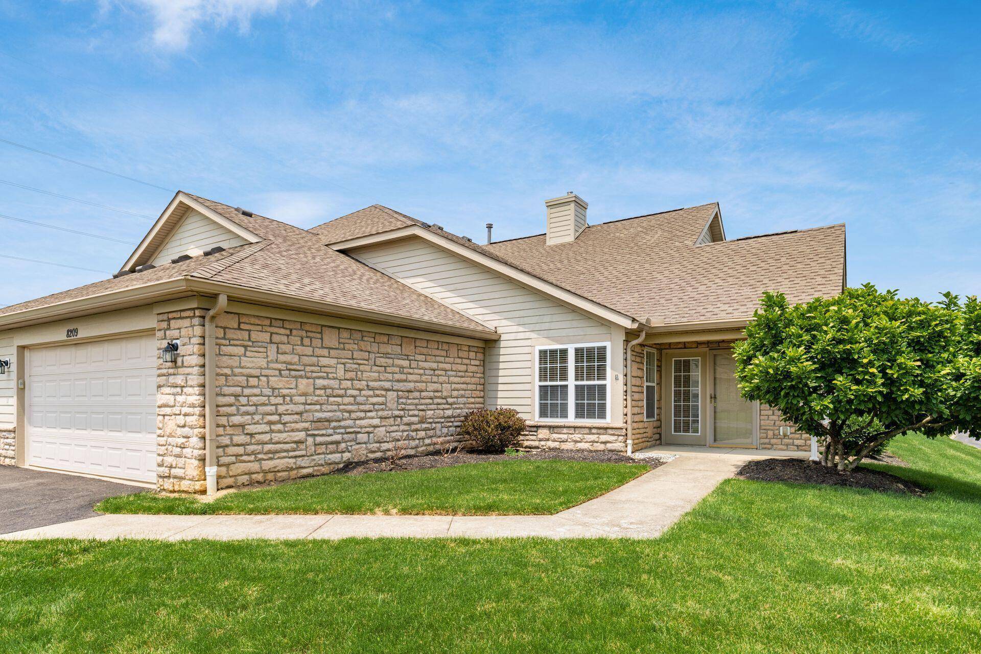 8209 Farm Crossing Circle, Powell, OH 43065