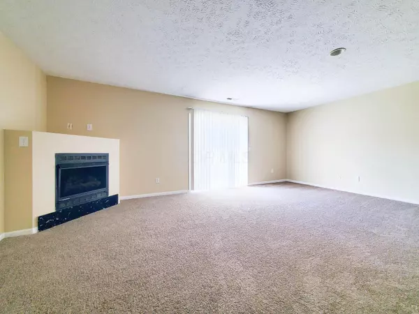 Canal Winchester, OH 43110,6149 Georges Park Drive #9E