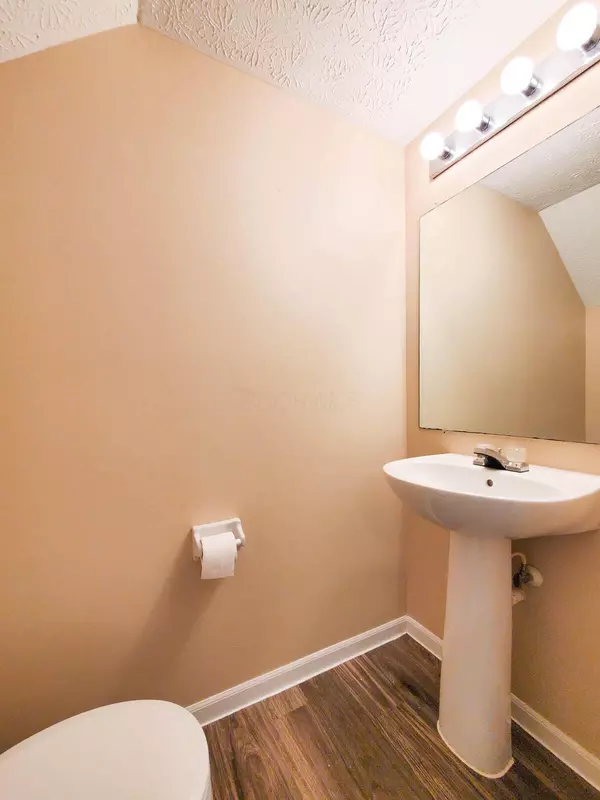 Canal Winchester, OH 43110,6149 Georges Park Drive #9E