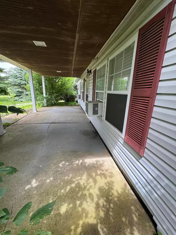 Jeffersonville, OH 43128,13668 State Route 41