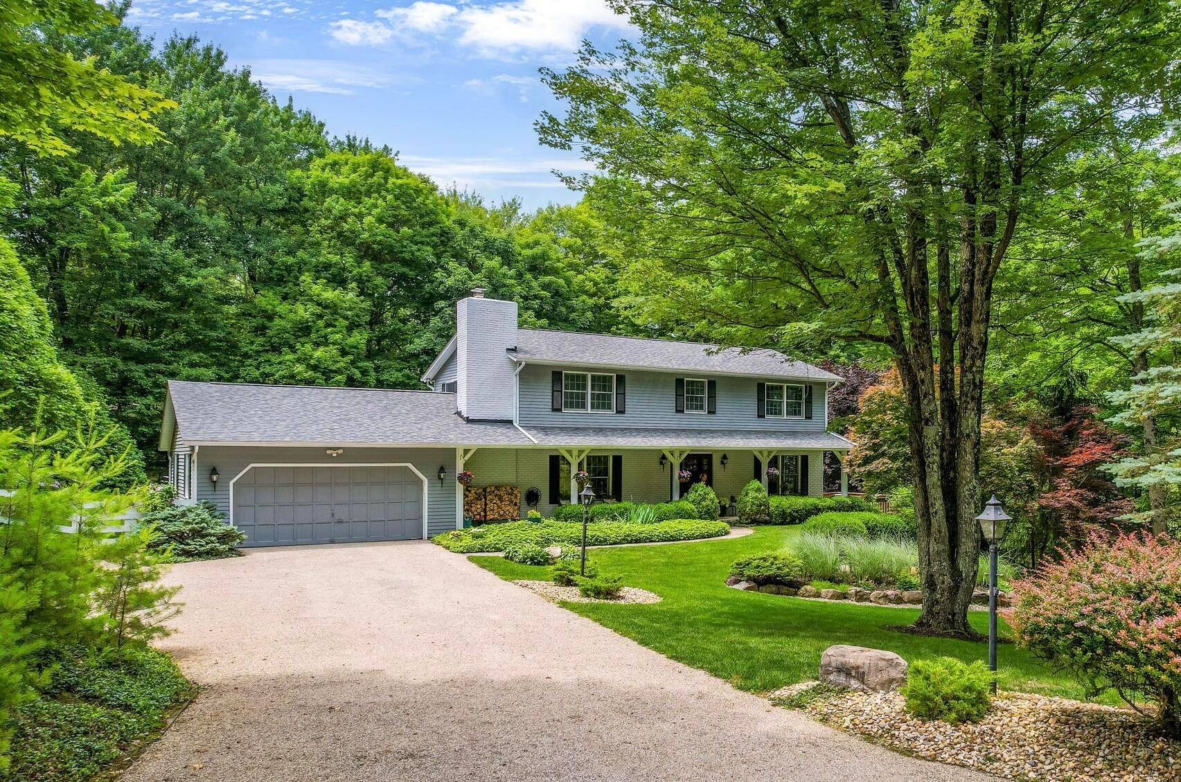2211 Welsh Hills Road, Granville, OH 43023