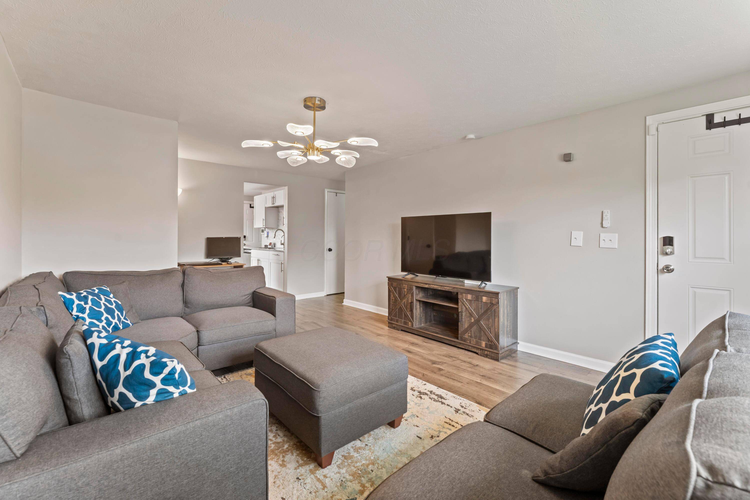 Columbus, OH 43228,4071 Lynward Road