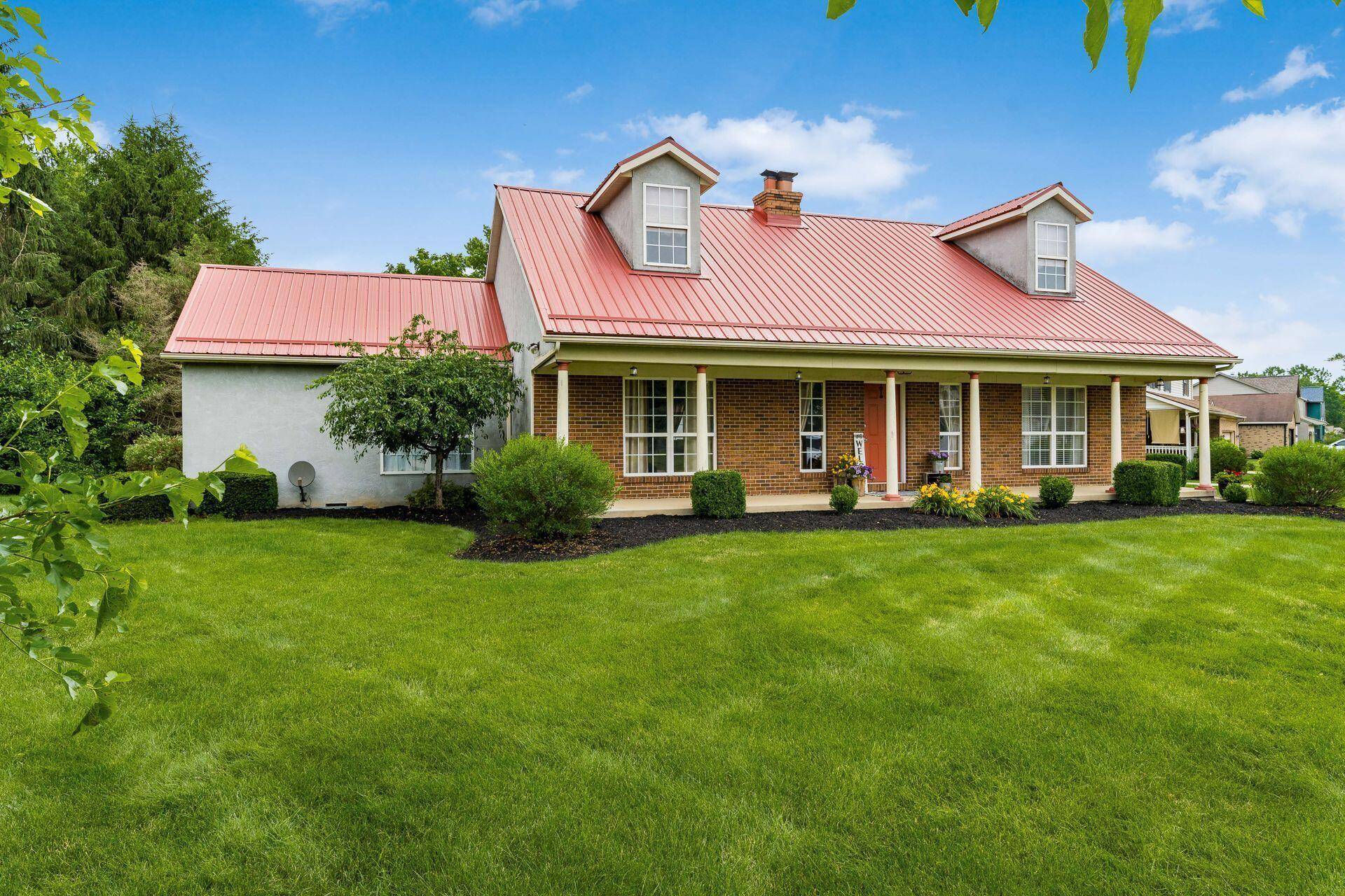 17 Zellers Lane, Pataskala, OH 43062