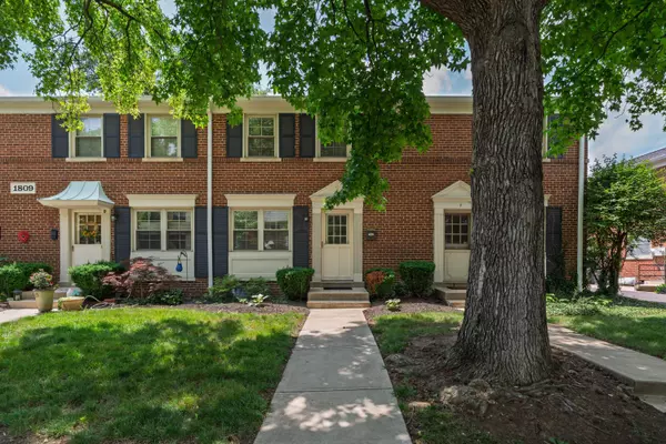 Columbus, OH 43212,1809 Northwest Court #E