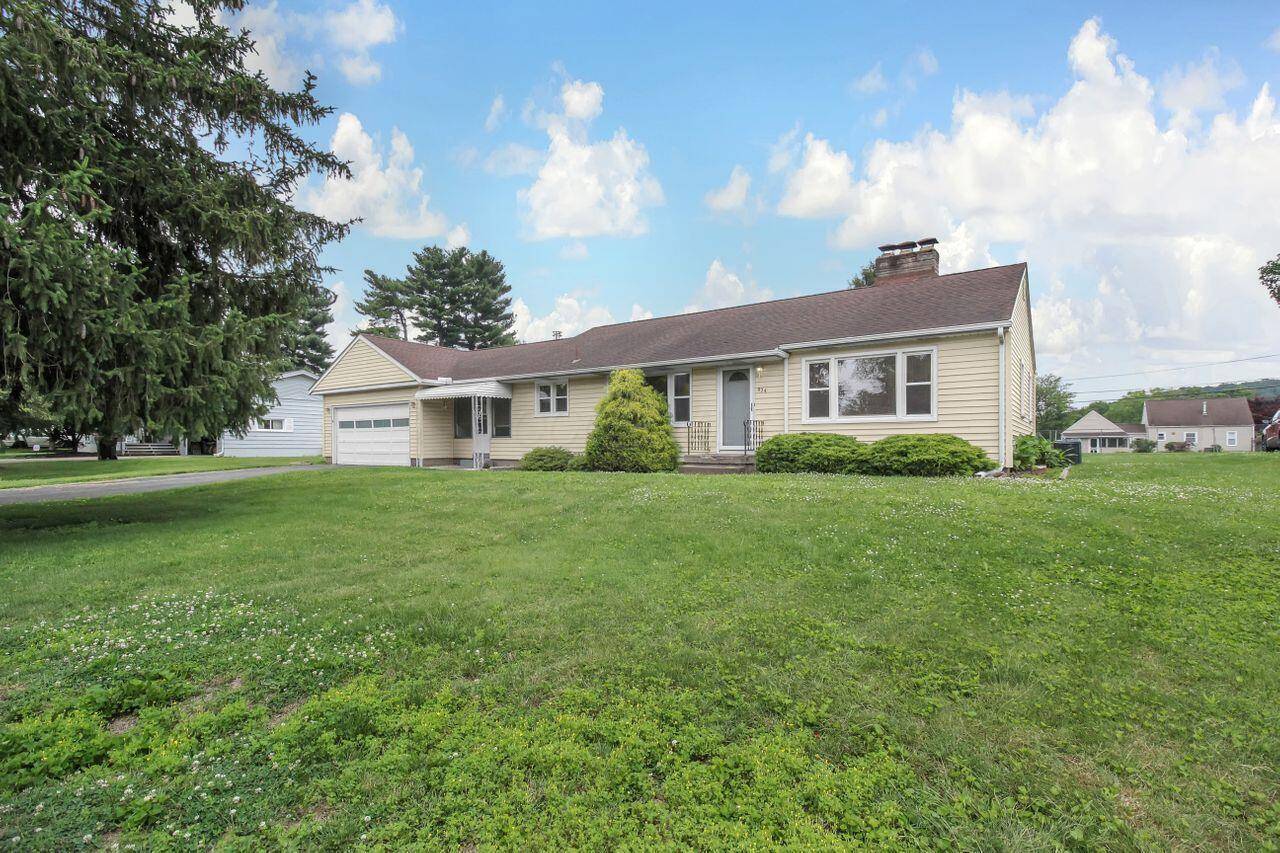 824 Colonial Drive, Heath, OH 43056