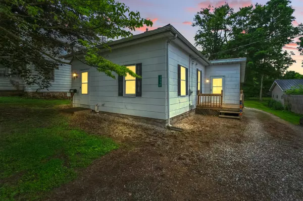 30012 Calhoun Street, Mount Vernon, OH 43050