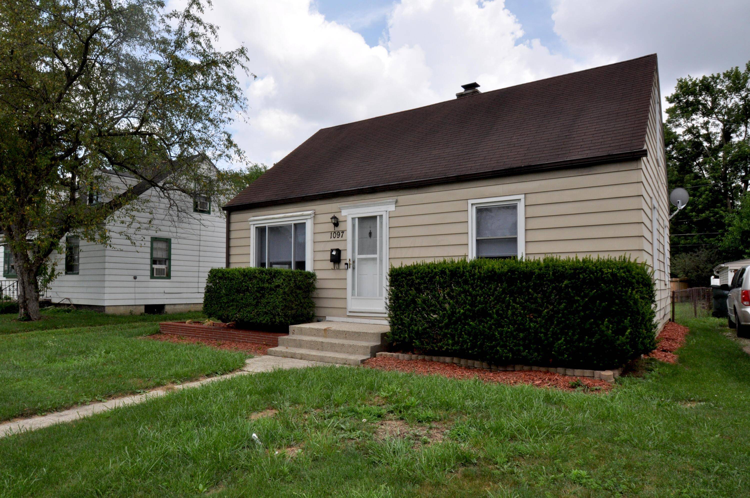 1097 Oakland Park Avenue, Columbus, OH 43224