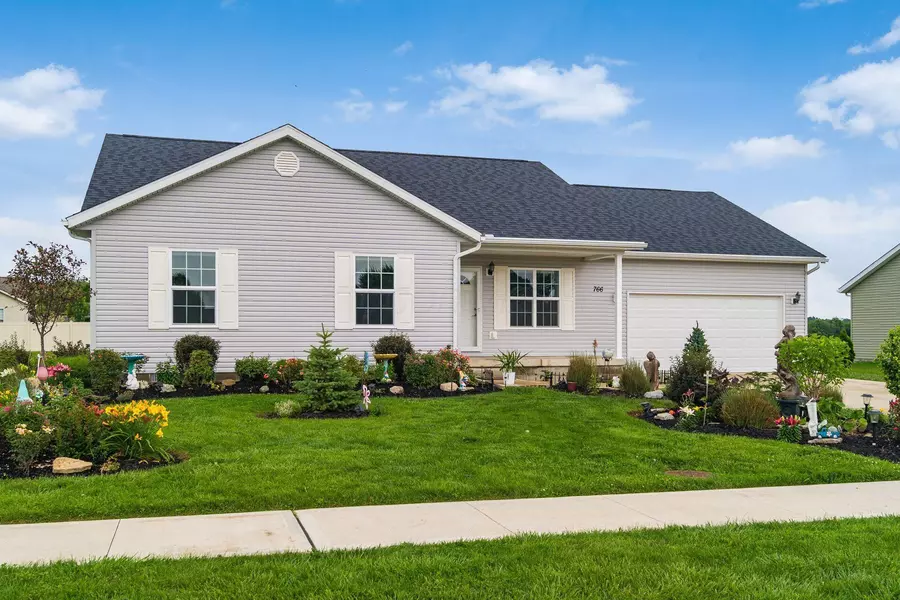 766 Oakdale Drive, Jamestown, OH 45335