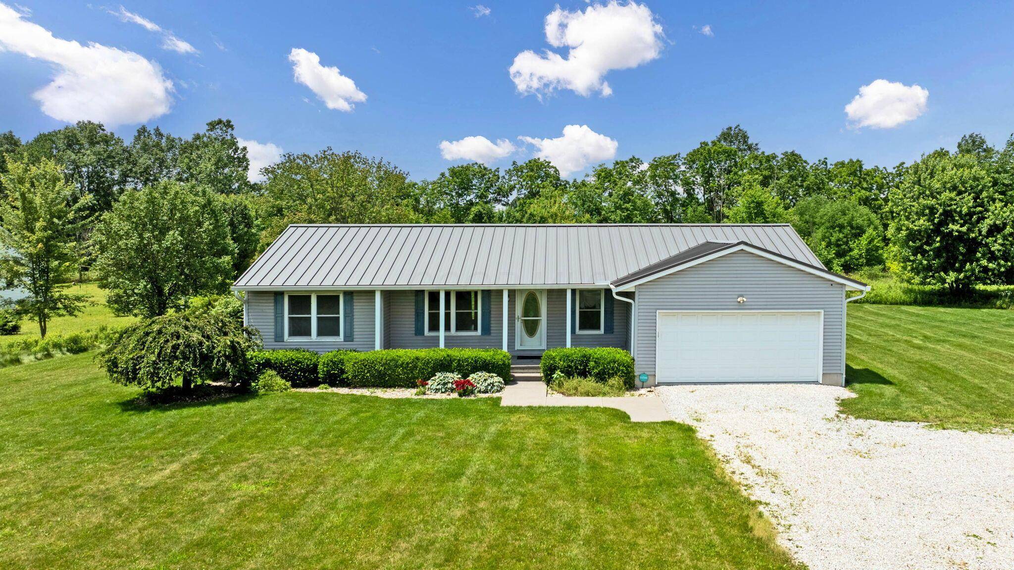 2165 Horseshoe Road, Delaware, OH 43015