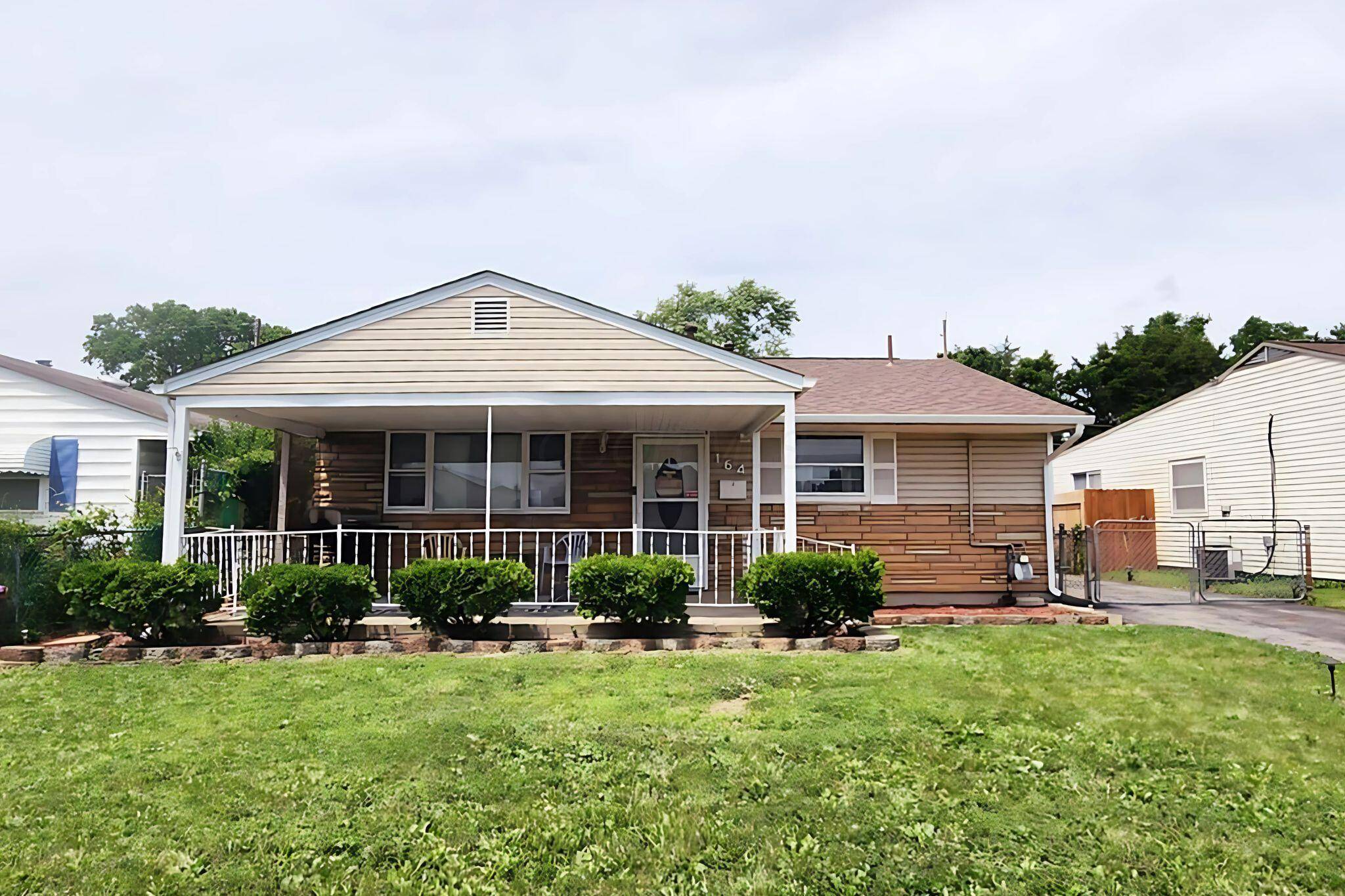 164 E Alcott Road, Columbus, OH 43207