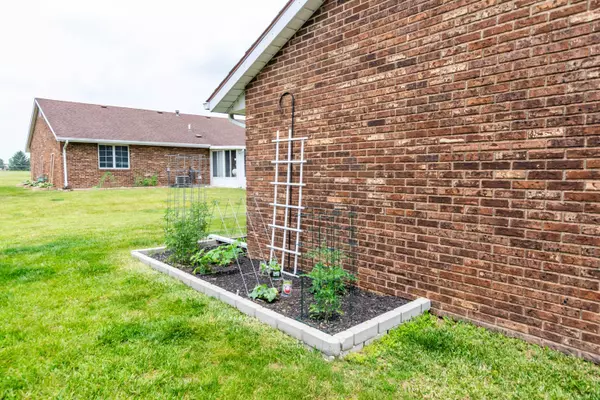 London, OH 43140,421 Denton Street #109