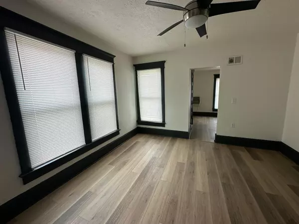 Newark, OH 43055,51 E North Street