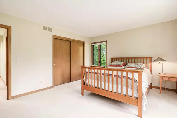 Dublin, OH 43017,5737 Dunnwood Court