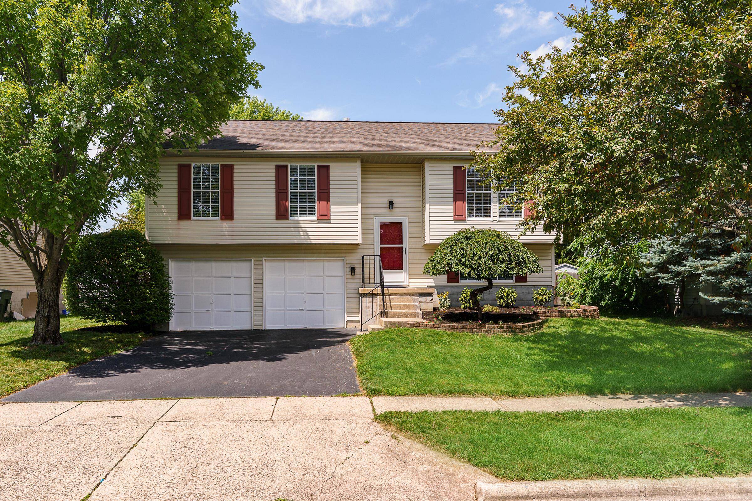 5794 Saucony Drive, Hilliard, OH 43026
