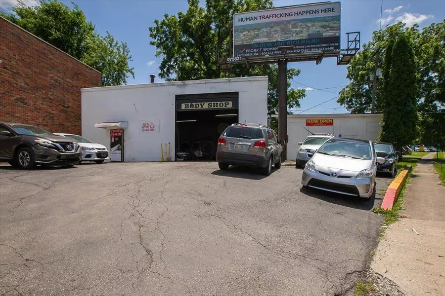 1405 W Main Street, Springfield, OH 45504