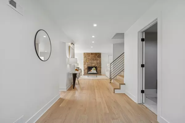 Columbus, OH 43209,235 S Stanwood Road