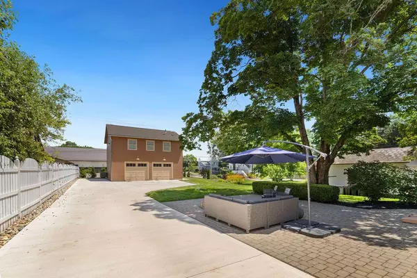 Canal Winchester, OH 43110,52 E Columbus Street