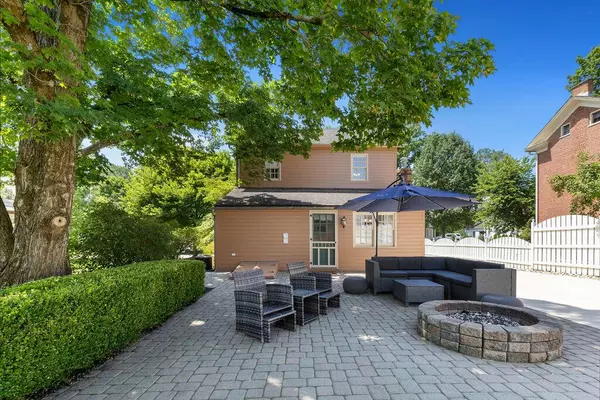 Canal Winchester, OH 43110,52 E Columbus Street