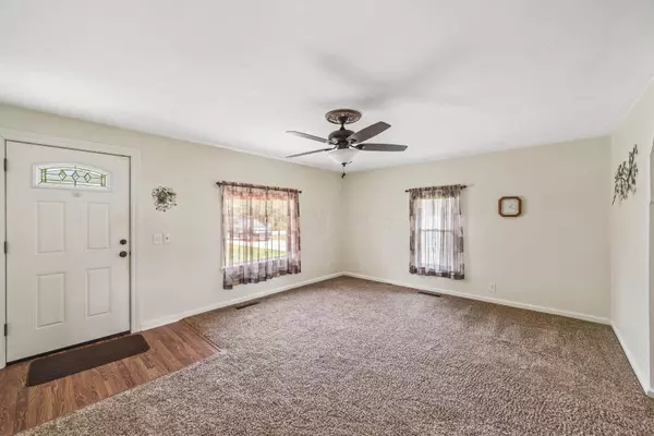 Ashley, OH 43003,107 Vine Street