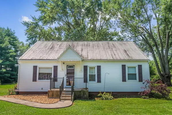 Ashley, OH 43003,107 Vine Street