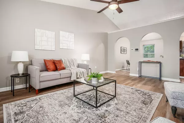 Columbus, OH 43232,3253 St Bernard Circle