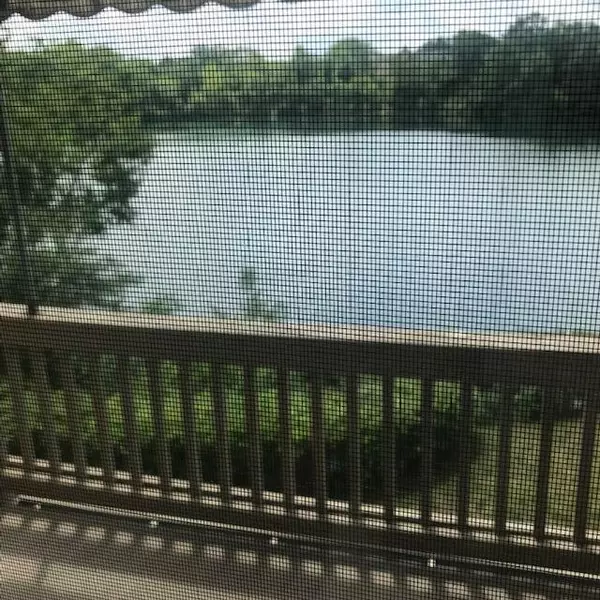 Columbus, OH 43204,1395 Lake Shore Drive #122