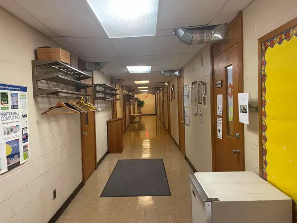 1911 Oakland Park Avenue, Columbus, OH 43224