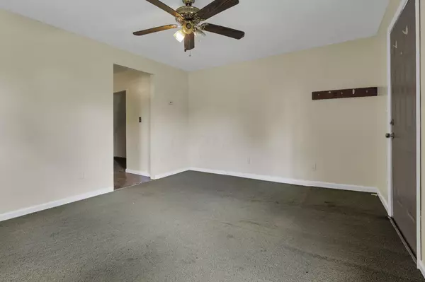 Newark, OH 43055,351353 Barclay Street