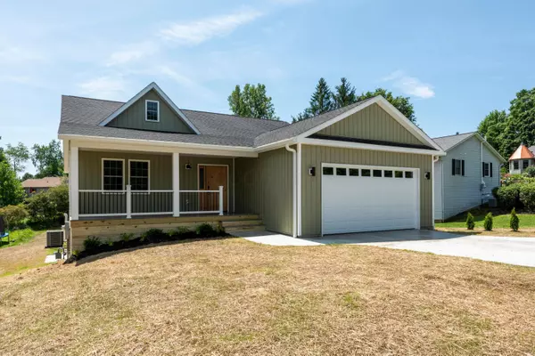 173 Lakeview Heights Drive, Howard, OH 43028