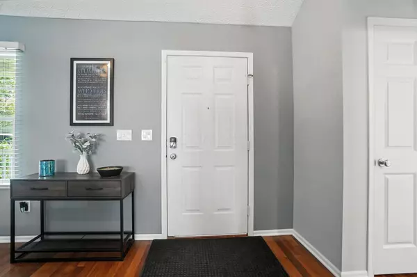 Columbus, OH 43228,4764 Mattox Street #44