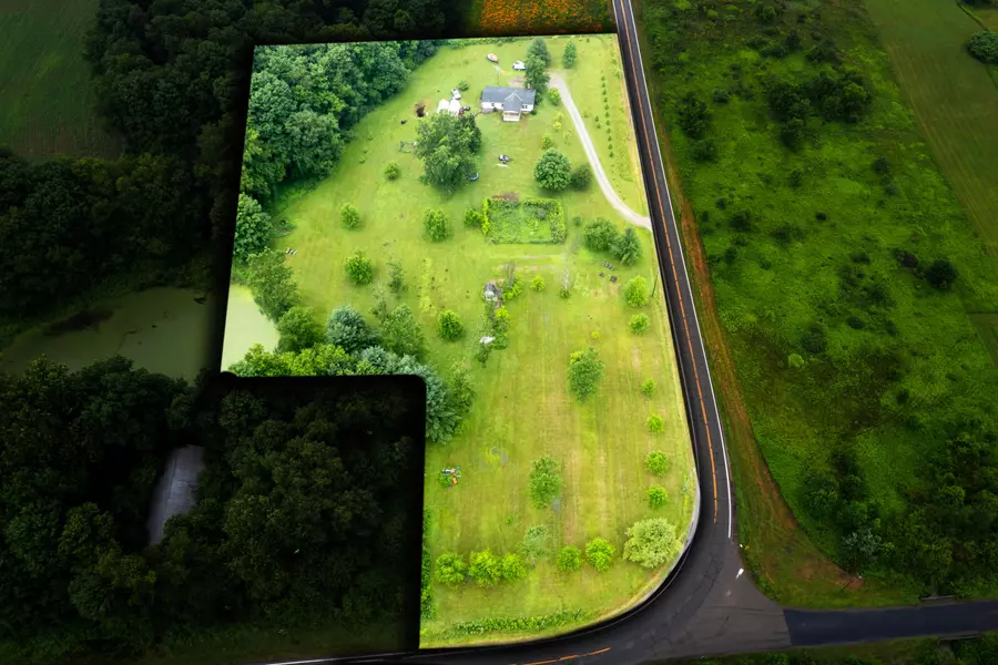 19261 Danville Jelloway Road, Danville, OH 43014