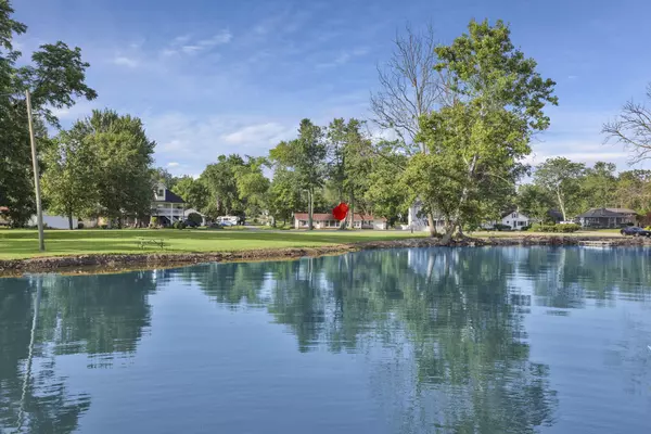 Thornville, OH 43076,5557 Lake Shore Drive