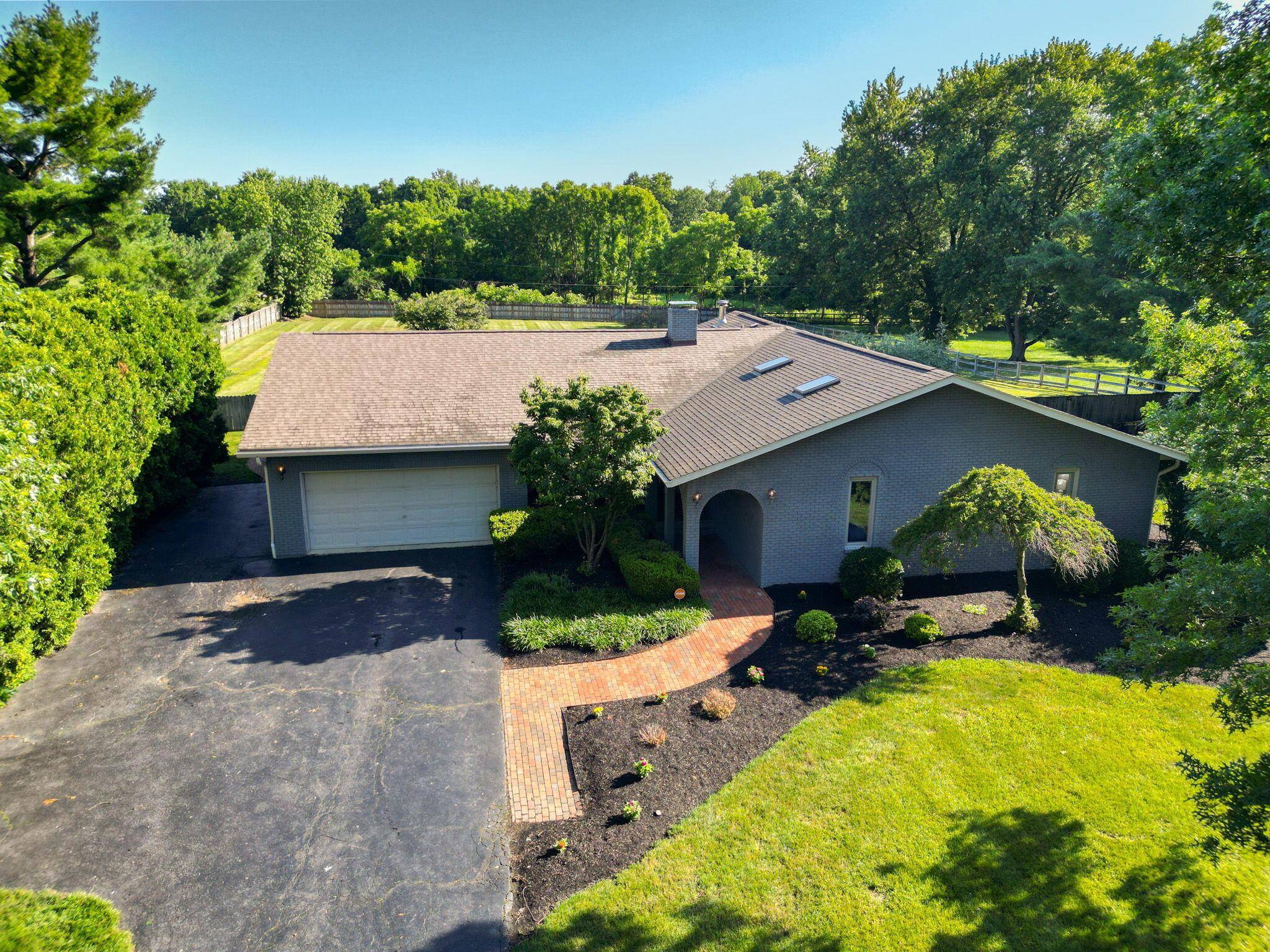 2500 Carriage Road, Powell, OH 43065