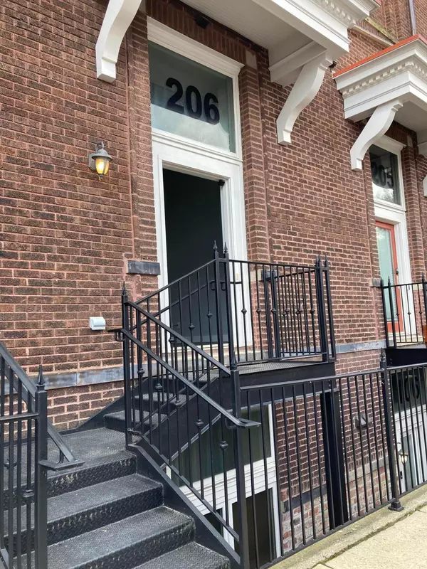 1276 N High Street #206, Columbus, OH 43201