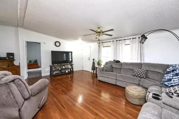 Howard, OH 43028,15160 King Road