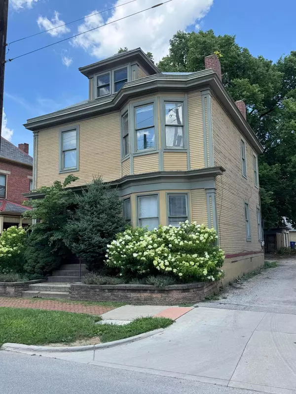 Columbus, OH 43201,256 W 3rd Avenue