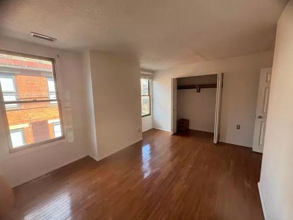 Columbus, OH 43201,256 W 3rd Avenue