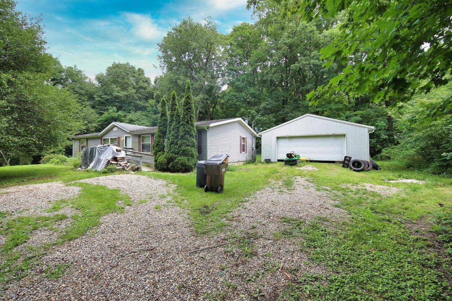17446 Divelbiss Road, Fredericktown, OH 43019