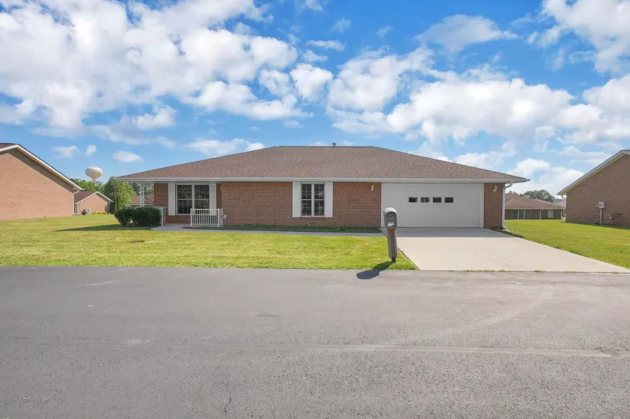 406 Aarika Drive, West Jefferson, OH 43162