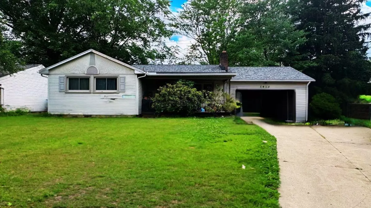 Youngstown, OH 44511,3916 Loma Vista Drive