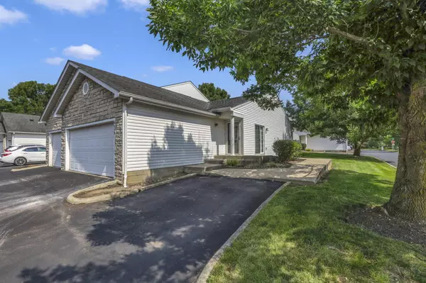 Canal Winchester, OH 43110,6658 Lagrange Drive #43E