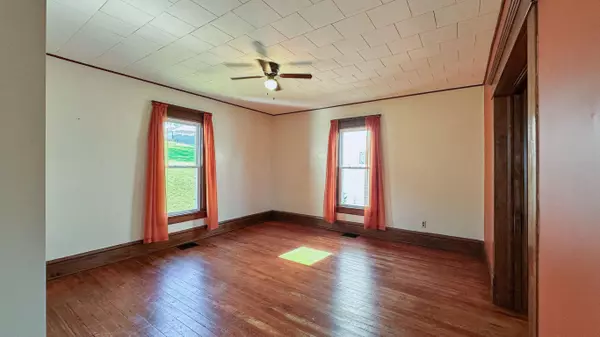 Junction City, OH 43748,113 Walnut Street