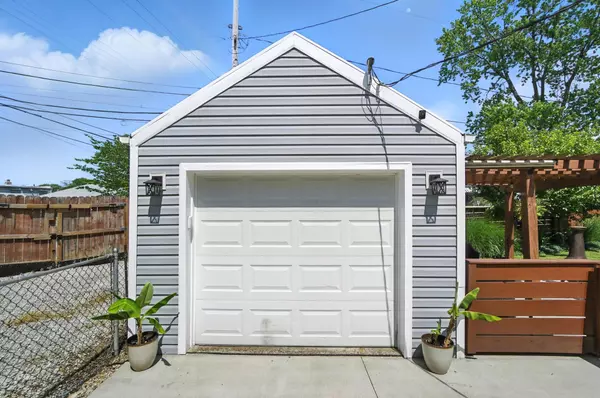 Columbus, OH 43204,32 Powhatan Avenue