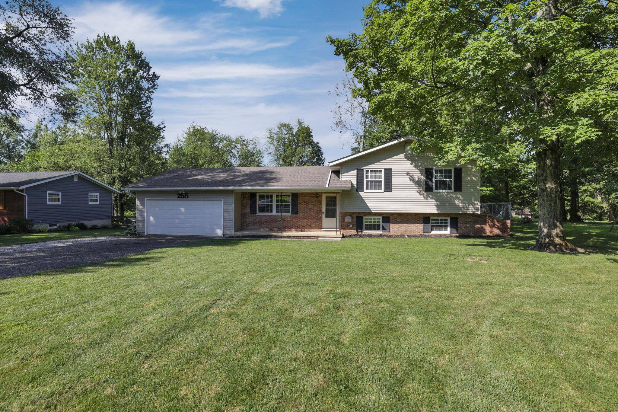 255 Riva Ridge Road, Pataskala, OH 43062