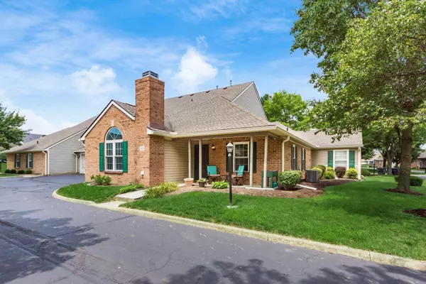 415 Chardonnay Lane,  Lewis Center,  OH 43035