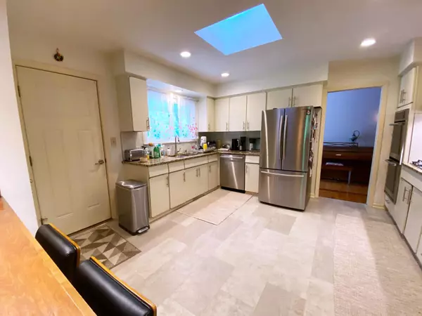 Athens, OH 45701,76 Mulligan Road