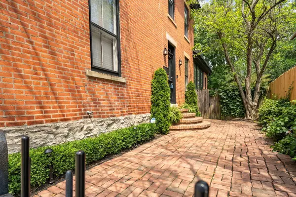 Columbus, OH 43206,834 S Lazelle Street