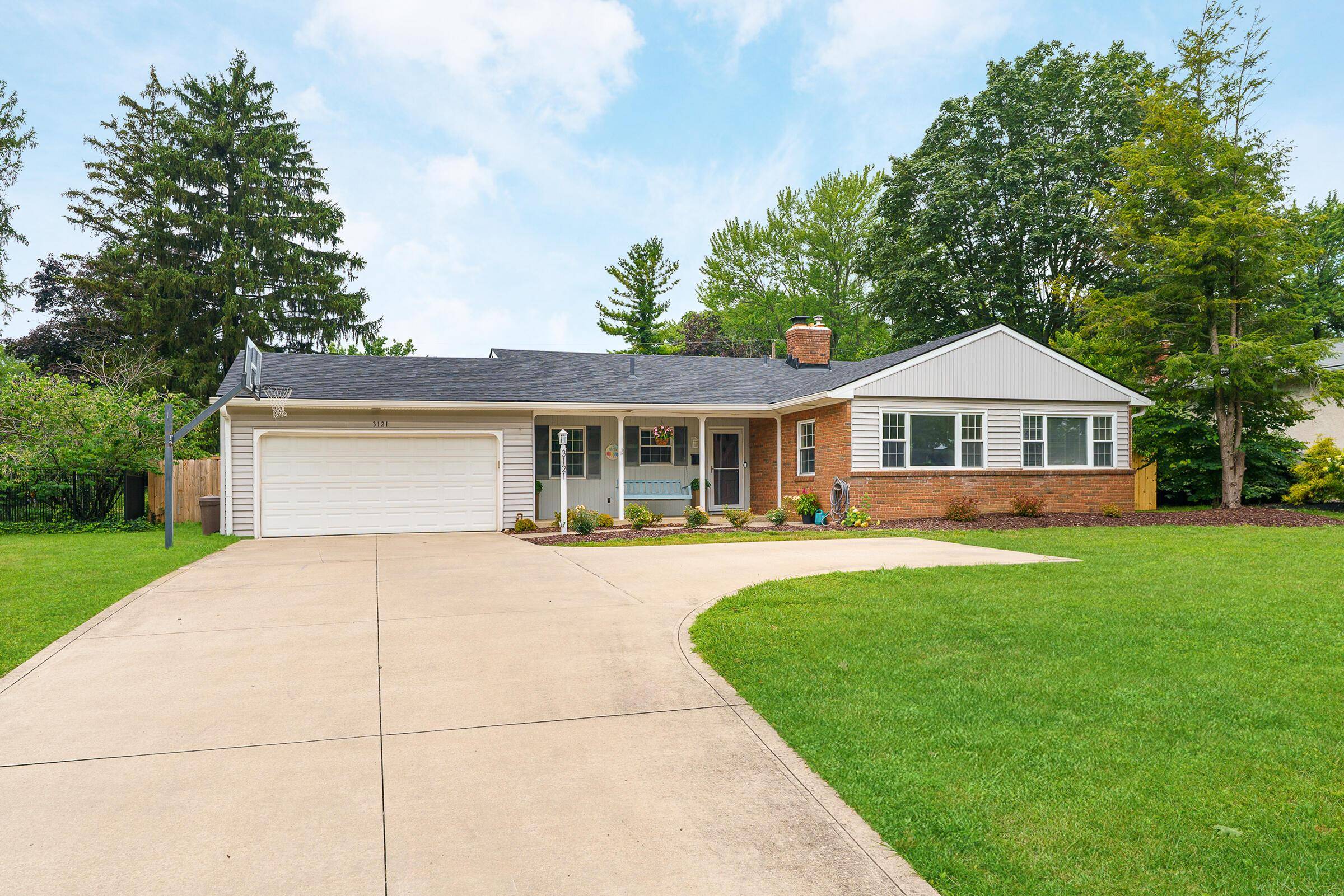 3121 Edgefield Road, Columbus, OH 43221